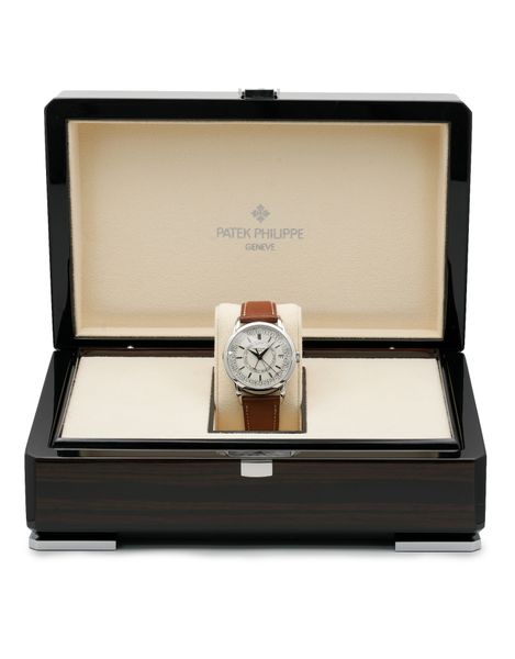 Patek Philippe Complications 5212A-001